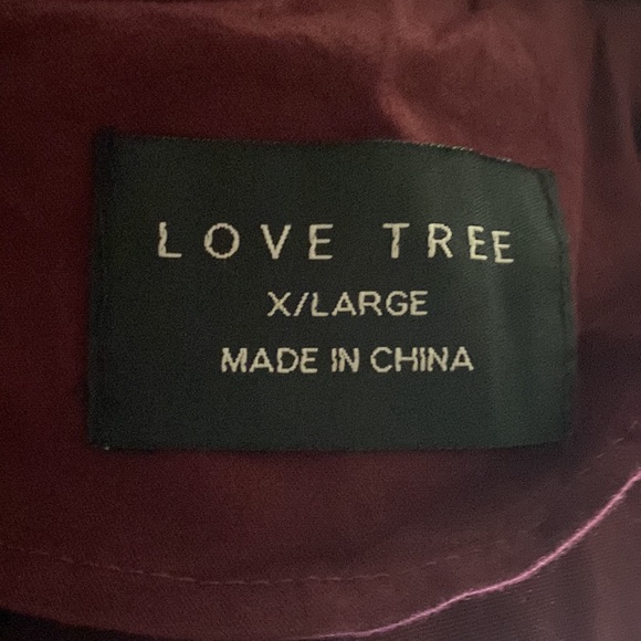 Love Tree Sleeveless Vest with hood. - Picture 3 of 4